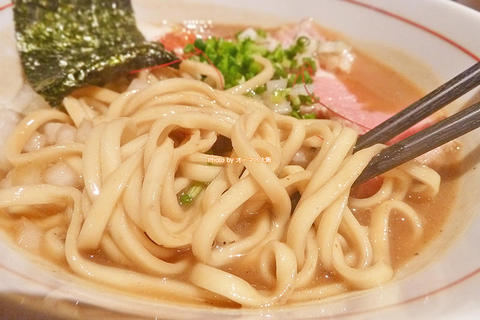 麺がスープをまとった絶品ラーメン！たまり醤油の煮干白湯ラーメン「麺と心7」大阪メトロ阿倍野駅