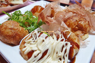 いろいろ味わえる絶品たこ焼き！おおいり8個「わなか 千日前本店」大阪メトロなんば駅