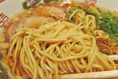 ラーメンもチャーハンも唐揚げも美味！コスパの高いランチセット「中華そば ふじい」大阪メトロなんば駅