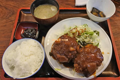 なんばこめじるしの名店！ホウレンソウと豆乳のコロッケ定食「ダイニングステージ 佐海屋（さかいや）」大阪メトロなんば駅