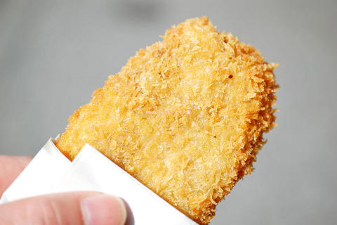 お肉屋さんが作るカレー風味の絶品ミンチカツ「黒門 坂本」大阪メトロ日本橋駅