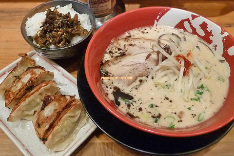 ランチの定食がお得！牛骨ラーメンと餃子ライスのランチセット「まこと屋 心斎橋本店」大阪メトロ心斎橋駅