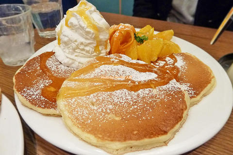 通し営業がうれしい！サニーオレンジのパンケーキ「ハワイアンパンケーキファクトリー ヨドバシ梅田店」大阪メトロ梅田駅
