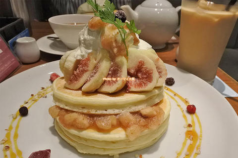 旬のイチジクがたっぷり！秋限定の無花果（いちじく）パンケーキ「mog（モグ）難波店」大阪メトロなんば駅