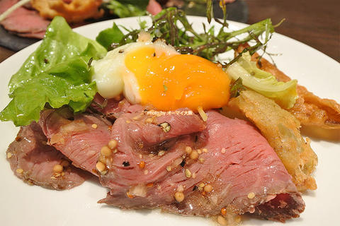 コスパが高すぎる絶品の冷製ローストビーフ「俺のフレンチ 梅田」大阪メトロ梅田駅