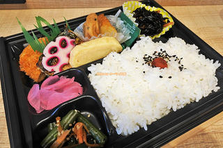 朝食バイキングから弁当へチェンジ「スーパーホテル梅田肥後橋」新型コロナウイルス対策の朝食レビュー