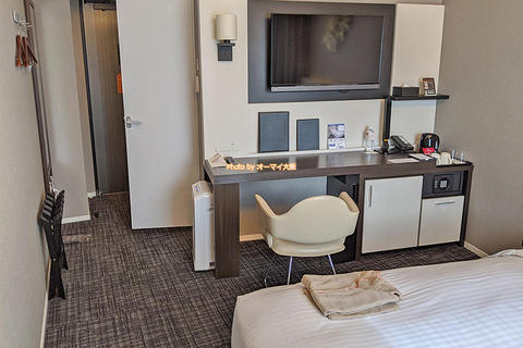 デラックスシングル朝食付き宿泊レビュー「プレミアホテルCABIN（キャビン）大阪」ワンランク上のビジネスホテル