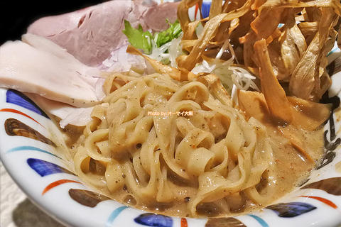 個性派ラーメンの決定版！煮干し吟醸nigori大盛りランチ「鶏soba 座銀 にぼし店」大阪メトロ心斎橋駅