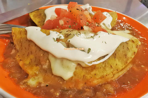 絶品エンチラーダのメキシコ料理ランチ「墨国回転鶏料理（ぼっこくかいてんとりりょうり）ルクアイーレ店」大阪メトロ梅田駅
